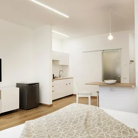 77 In Centro Citta By Holiday Solutions *