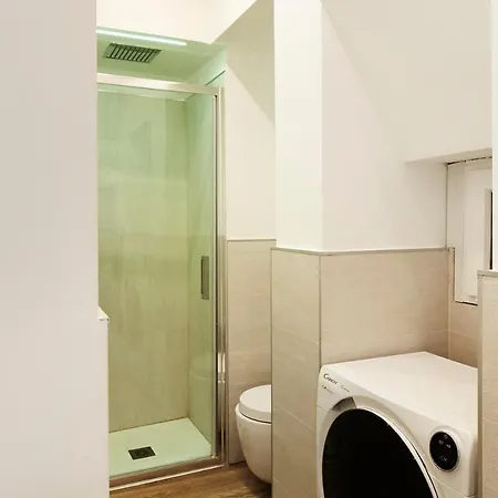 77 In Centro Citta By Holiday Solutions Appartement Como