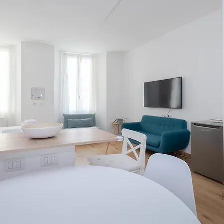 77 In Centro Citta By Holiday Solutions Apartment