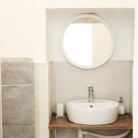 Apartment 77 In Centro Citta By Holiday Solutions